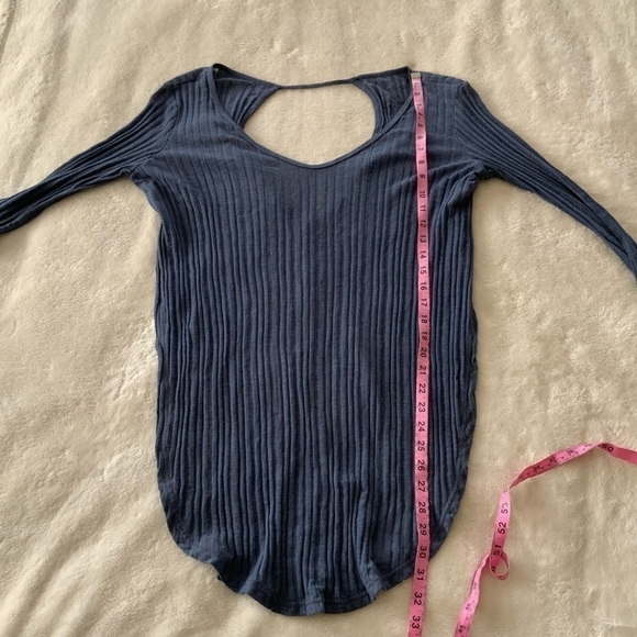 𝅺FREE People We The Free Long Split Keyhole Top - Picture 7 of 7